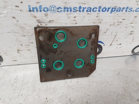 Claas Arion 640 500, 600 Axion 800 Ser Spool Valve Intermediate Plate 0011362031 - Válvula hidráulica por Trator: foto 1 Claas Arion 640 500, 600 Axion 800 Ser Spool Valve Intermediate Plate 0011362031 - Válvula hidráulica por Trator: foto 1