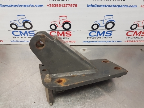 Claas Arion 640, 500, 600, Hexashift, Cmatic Top Link Bracket Lhs 0021608191 - Suspensão da cabina por Trator: foto 3 Claas Arion 640, 500, 600, Hexashift, Cmatic Top Link Bracket Lhs 0021608191 - Suspensão da cabina por Trator: foto 3