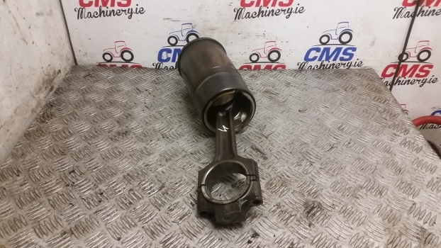 Deutz Agrotron 120, 150 Mk3 Conrod 04200465. Please Check Description - Biela por Trator: foto 1 Deutz Agrotron 120, 150 Mk3 Conrod 04200465. Please Check Description - Biela por Trator: foto 1