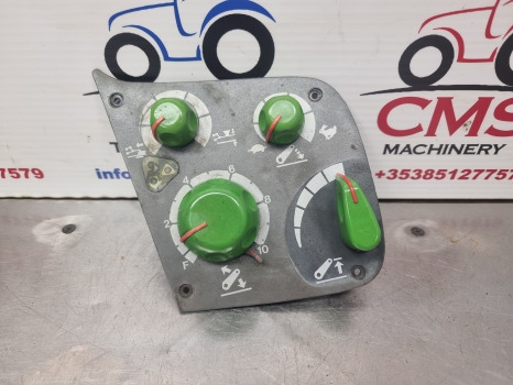Deutz Agrotron 135, Agroton Series, Cab Console Panel 04424252, 04427307/10 - Painel de instrumentos por Máquina agrícola: foto 1 Deutz Agrotron 135, Agroton Series, Cab Console Panel 04424252, 04427307/10 - Painel de instrumentos por Máquina agrícola: foto 1