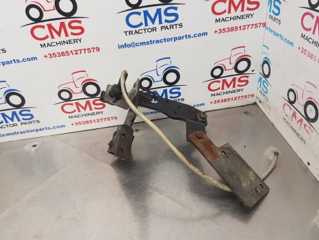 Deutz Agrotron 135, Mk3, 120 Hydraulic Spool Bracket 04418202.4, 04418528 - Bomba hidráulica: foto 4 Deutz Agrotron 135, Mk3, 120 Hydraulic Spool Bracket 04418202.4, 04418528 - Bomba hidráulica: foto 4