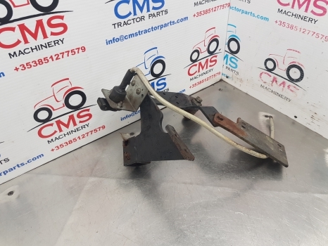 Deutz Agrotron 135, Mk3, 120 Hydraulic Spool Bracket 04418202.4, 04418528 - Bomba hidráulica: foto 5 Deutz Agrotron 135, Mk3, 120 Hydraulic Spool Bracket 04418202.4, 04418528 - Bomba hidráulica: foto 5