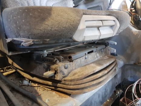 Deutz Agrotron M620 Driver Seat 0.014.5564.4, 0.014.4890.0/10, 0.014.8632.4 - Banco: foto 4 Deutz Agrotron M620 Driver Seat 0.014.5564.4, 0.014.4890.0/10, 0.014.8632.4 - Banco: foto 4