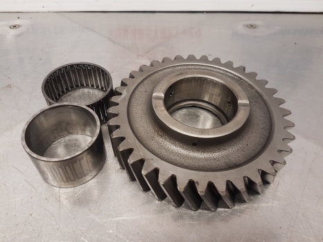 Deutz D7807c, Dx 3.90, 3.70, 7207, 7807 Transmission Gear Z35 04333525 - Veio de transmissão por Trator: foto 2 Deutz D7807c, Dx 3.90, 3.70, 7207, 7807 Transmission Gear Z35 04333525 - Veio de transmissão por Trator: foto 2