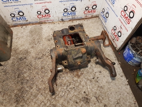 Deutz Dxbis110, 120, 85, 90 Hydraulic Lift Cover Assy 4337465r, 04331256 - Hidráulica por Trator: foto 1 Deutz Dxbis110, 120, 85, 90 Hydraulic Lift Cover Assy 4337465r, 04331256 - Hidráulica por Trator: foto 1