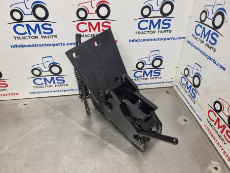 Fendt 415, 400 Vario Series, Stabiliser Bracket Lh H404870040011, H40487004004 - Suspensão: foto 1 Fendt 415, 400 Vario Series, Stabiliser Bracket Lh H404870040011, H40487004004 - Suspensão: foto 1