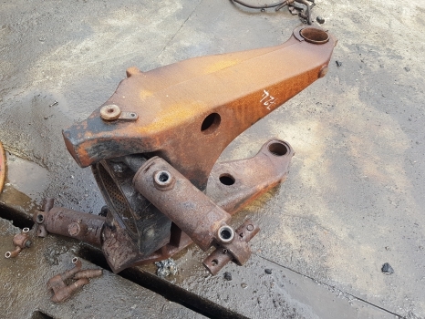 Fendt 724 S4 Front Axle Swing Arm M725300050032, G743300050030 - Suspensão: foto 1 Fendt 724 S4 Front Axle Swing Arm M725300050032, G743300050030 - Suspensão: foto 1