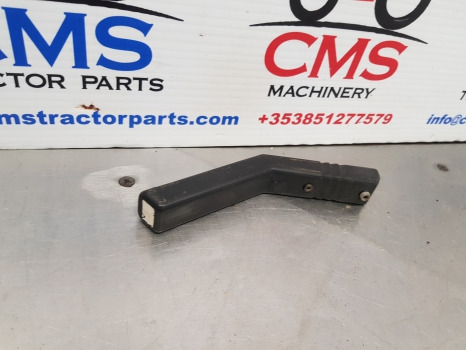 Fiat 130-90, 140-90, 115-90, 180-90, 160-90 Cab Handle Knob 5114837 - Cabine e interior: foto 2 Fiat 130-90, 140-90, 115-90, 180-90, 160-90 Cab Handle Knob 5114837 - Cabine e interior: foto 2