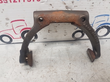 Fiat F Series F115, F120, F130, F140 Clutch Control Fork Assembly 5159010 - Embreagem e peças por Trator: foto 1 Fiat F Series F115, F120, F130, F140 Clutch Control Fork Assembly 5159010 - Embreagem e peças por Trator: foto 1