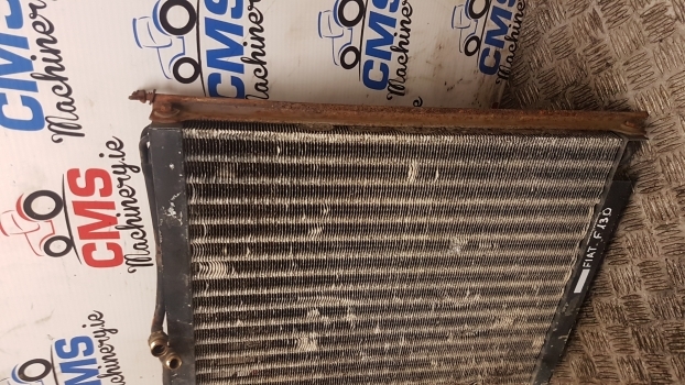 Fiat F Series F130, F140, F120, F115 Conditioning Condenser Radiator 5155716 - Condensador por Trator: foto 4 Fiat F Series F130, F140, F120, F115 Conditioning Condenser Radiator 5155716 - Condensador por Trator: foto 4