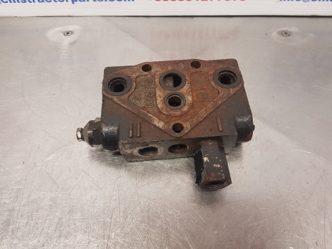 Fiat F110, F115, F120, F130, F140, Dt Spool Control Valve Body 5146538, 5161888 - Válvula hidráulica por Trator: foto 1 Fiat F110, F115, F120, F130, F140, Dt Spool Control Valve Body 5146538, 5161888 - Válvula hidráulica por Trator: foto 1