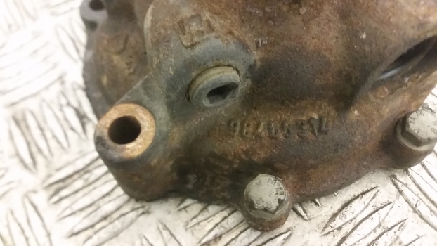 Fiat Ford 30, 10s, 35, F, F Dt F130, F120, F110, F140 Water Pump 98497117 - Bomba de refrigeração por Trator: foto 2 Fiat Ford 30, 10s, 35, F, F Dt F130, F120, F110, F140 Water Pump 98497117 - Bomba de refrigeração por Trator: foto 2
