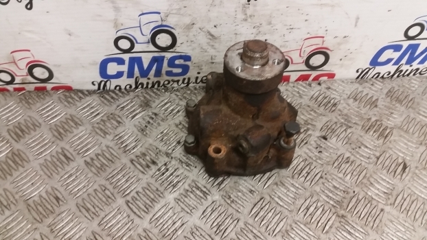 Fiat Ford 30, 10s, 35, F, F Dt F130, F120, F110, F140 Water Pump 98497117 - Bomba de refrigeração por Trator: foto 1 Fiat Ford 30, 10s, 35, F, F Dt F130, F120, F110, F140 Water Pump 98497117 - Bomba de refrigeração por Trator: foto 1