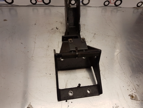 Ford 10 , 30 And Tw Series Brake Pedal Bracket For Super Q E9nn2k113ab - Pedal por Trator: foto 2 Ford 10 , 30 And Tw Series Brake Pedal Bracket For Super Q E9nn2k113ab - Pedal por Trator: foto 2