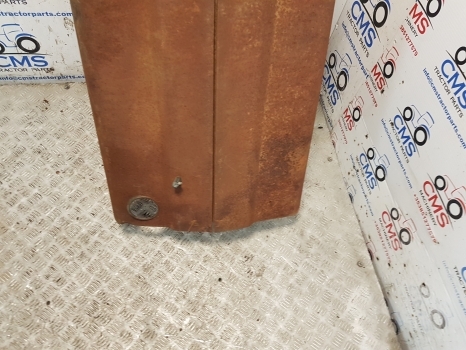 Ford 10 Series 5610 Bonnet Hood Panel 2 Holes, D3nn16626k, D4nn16626f - Capô por Trator: foto 3 Ford 10 Series 5610 Bonnet Hood Panel 2 Holes, D3nn16626k, D4nn16626f - Capô por Trator: foto 3