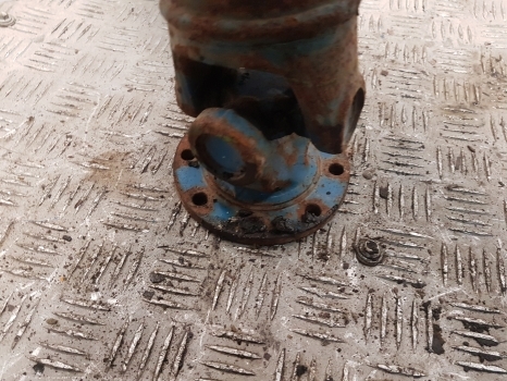 Ford 10 Series Apl 355 7610 Fwd Propeller Shaft E3nn3a425eb12b, 83946505 - Veio de transmissão por Trator: foto 5 Ford 10 Series Apl 355 7610 Fwd Propeller Shaft E3nn3a425eb12b, 83946505 - Veio de transmissão por Trator: foto 5