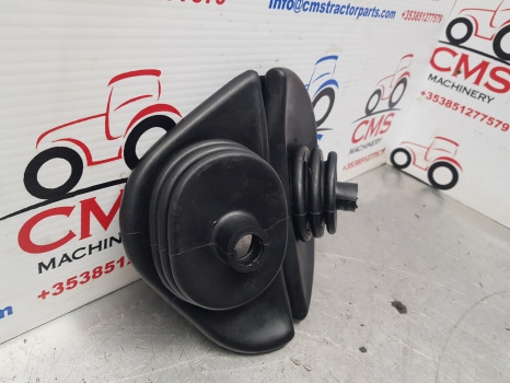 Ford 10, Tw 6610, 6810 Q Cab Gear Lever Gaiter Rubber Cover Boot E3nn7z066aa - Cabine e interior por Máquina agrícola: foto 2 Ford 10, Tw 6610, 6810 Q Cab Gear Lever Gaiter Rubber Cover Boot E3nn7z066aa - Cabine e interior por Máquina agrícola: foto 2
