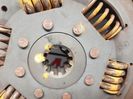 Ford 30, 10 Series 4630 Luk Clutch Pressure Plate, Disc 133060710, E8nn7563aa - Embreagem e peças por Trator: foto 4 Ford 30, 10 Series 4630 Luk Clutch Pressure Plate, Disc 133060710, E8nn7563aa - Embreagem e peças por Trator: foto 4