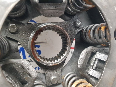 Embreagem e peças por Máquina agrícola Ford 3610, 4610, 4600, 4000 Clutch Pressure Plate 83935271, D8nn7563db: foto 9