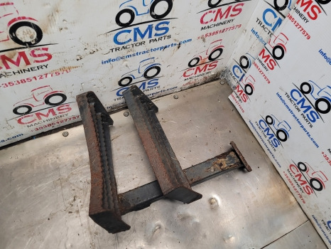 Ford 3930, 4630, 4830, 5030 Cab Footstep, Step Lhs E9nn16r500bb24m - Estribo: foto 2 Ford 3930, 4630, 4830, 5030 Cab Footstep, Step Lhs E9nn16r500bb24m - Estribo: foto 2