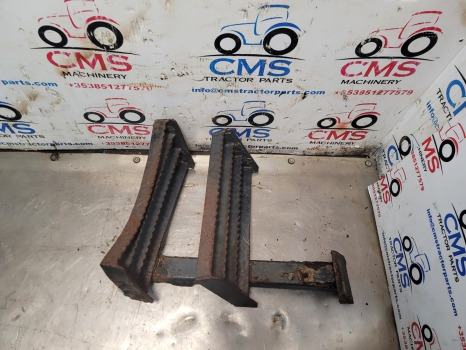Ford 3930, 4630, 4830, 5030 Cab Footstep, Step Lhs E9nn16r500bb24m - Estribo: foto 3 Ford 3930, 4630, 4830, 5030 Cab Footstep, Step Lhs E9nn16r500bb24m - Estribo: foto 3