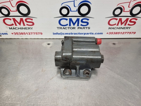 Ford 40 Series, 7840, 8240, 8340, Ts, Hydraulic Valve F2nnr947aa, 81878459 - Válvula hidráulica por Máquina agrícola: foto 1 Ford 40 Series, 7840, 8240, 8340, Ts, Hydraulic Valve F2nnr947aa, 81878459 - Válvula hidráulica por Máquina agrícola: foto 1