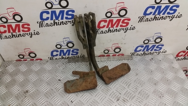 Ford 40 Series Pedals F0nn2a186aa20m - Pedal por Trator: foto 1 Ford 40 Series Pedals F0nn2a186aa20m - Pedal por Trator: foto 1
