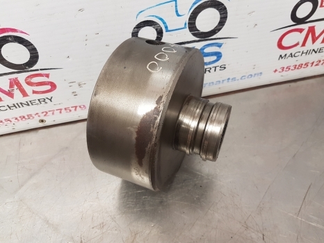 Ford 4000, 3000, 4500 Clucth Housing 82847704, C5nnn708c, 81817334 - Embreagem e peças por Trator: foto 2 Ford 4000, 3000, 4500 Clucth Housing 82847704, C5nnn708c, 81817334 - Embreagem e peças por Trator: foto 2
