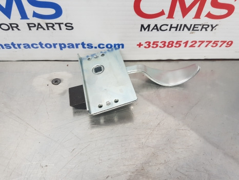 Ford 4000, 3000, 5000, 6600 Series, Door Slam Lock Lhs 81822792 - Porta e peças: foto 2 Ford 4000, 3000, 5000, 6600 Series, Door Slam Lock Lhs 81822792 - Porta e peças: foto 2