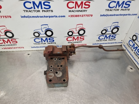 Ford 4000, 5000, 6600, 7600, 7000 Trailer Brake Valve 81829166 - Peças de freio: foto 1 Ford 4000, 5000, 6600, 7600, 7000 Trailer Brake Valve 81829166 - Peças de freio: foto 1