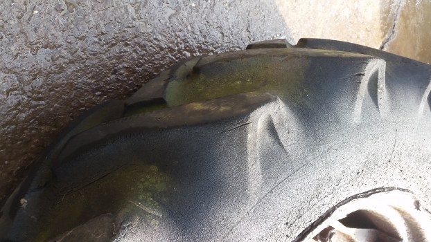 Ford 4000 Rear Wheel And Tyre 12.4/11-28. Please Check The Description - Roda completa por Trator: foto 4 Ford 4000 Rear Wheel And Tyre 12.4/11-28. Please Check The Description - Roda completa por Trator: foto 4
