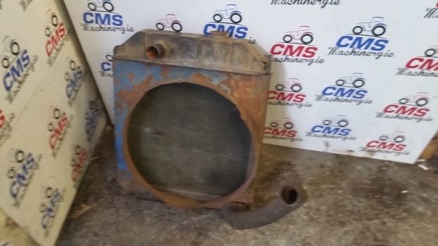 Ford 4500, 5000, 5100, 5600, 5500 Engine Water Cooling Radiator 86531508 - Radiador por Trator: foto 2 Ford 4500, 5000, 5100, 5600, 5500 Engine Water Cooling Radiator 86531508 - Radiador por Trator: foto 2