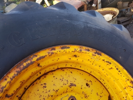 Ford 4550 Rear Wheel Rim And Tyre 18.4-26, 5% Grip, 6 Inches Centre Hole - Roda completa por Trator: foto 4 Ford 4550 Rear Wheel Rim And Tyre 18.4-26, 5% Grip, 6 Inches Centre Hole - Roda completa por Trator: foto 4