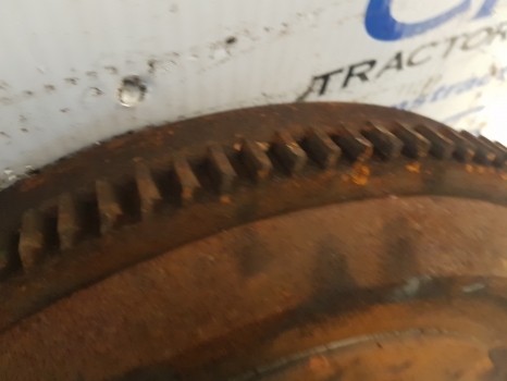 Ford 4600 Engine Flywheel And Ring Gear - Volante do motor por Trator: foto 2 Ford 4600 Engine Flywheel And Ring Gear - Volante do motor por Trator: foto 2