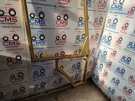 Ford 655, 550, 555 Loader, Digger, Cab Door Frame Rhs 83918765 - Porta e peças: foto 3 Ford 655, 550, 555 Loader, Digger, Cab Door Frame Rhs 83918765 - Porta e peças: foto 3