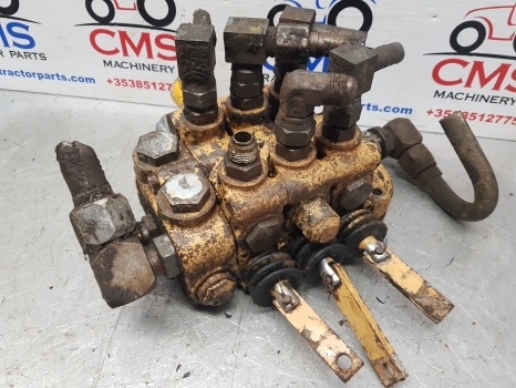 Ford 655, 655a, 550, 555, 555a Digger Loader Control Hydraulic Valve Complete - Válvula hidráulica por Retroescavadeira: foto 3 Ford 655, 655a, 550, 555, 555a Digger Loader Control Hydraulic Valve Complete - Válvula hidráulica por Retroescavadeira: foto 3