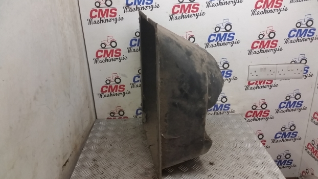 Ford 6710, 7710 Radiator Cowling E5nn8146ba, E5nn8146da - Sistema de arrefecimento por Trator: foto 2 Ford 6710, 7710 Radiator Cowling E5nn8146ba, E5nn8146da - Sistema de arrefecimento por Trator: foto 2