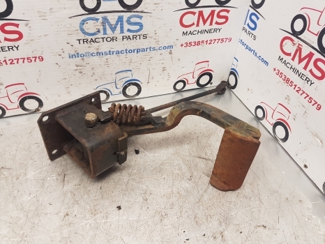 Ford 7610 10 Series Clutch Pedal 83960492, E4nn7n546aa12b, E4nn7d082bc - Embreagem e peças por Trator: foto 1 Ford 7610 10 Series Clutch Pedal 83960492, E4nn7n546aa12b, E4nn7d082bc - Embreagem e peças por Trator: foto 1