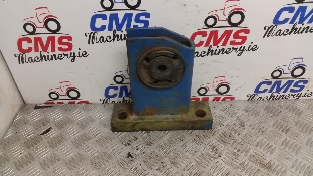 Ford 7840, 8240, 8340 Cab Support Assy Rear Left E9nn94001n45aa11m - Suspensão da cabina por Trator: foto 3 Ford 7840, 8240, 8340 Cab Support Assy Rear Left E9nn94001n45aa11m - Suspensão da cabina por Trator: foto 3
