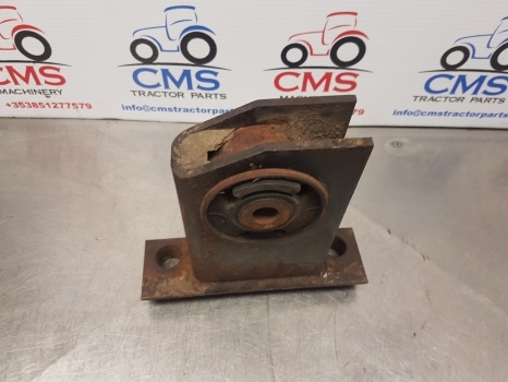 Ford 7840, 8240, 8340 Cab Support Assy Rear Left E9nn94001n45aa11m - Suspensão da cabina por Trator: foto 3 Ford 7840, 8240, 8340 Cab Support Assy Rear Left E9nn94001n45aa11m - Suspensão da cabina por Trator: foto 3