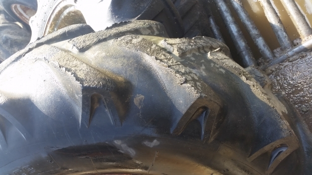 Ford Construction Wheel And Tyre 16.9/14-28. Please Check Decription. - Roda completa por Trator: foto 3 Ford Construction Wheel And Tyre 16.9/14-28. Please Check Decription. - Roda completa por Trator: foto 3