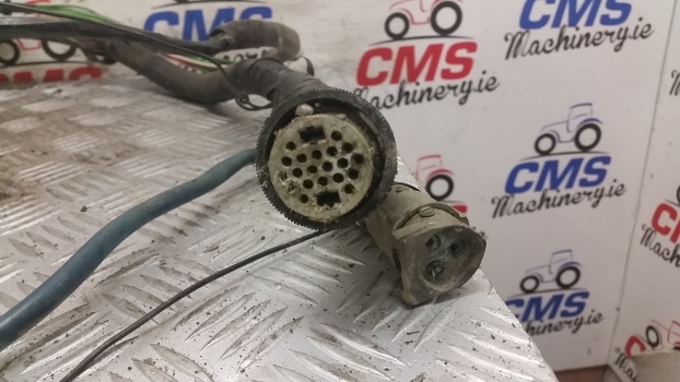Ford Digger, Backhoe Loader 655, 550, 555 Fuse Box With Cab Electrical Wiring - Cables/ Wire harness por Retroescavadeira: foto 2 Ford Digger, Backhoe Loader 655, 550, 555 Fuse Box With Cab Electrical Wiring - Cables/ Wire harness por Retroescavadeira: foto 2