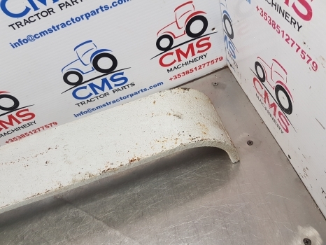 Ford New Holland 2000, 3000, 5100, 4600, 6600 Mudguard Bracket Support 81822981 - Para-lama por Trator: foto 3 Ford New Holland 2000, 3000, 5100, 4600, 6600 Mudguard Bracket Support 81822981 - Para-lama por Trator: foto 3