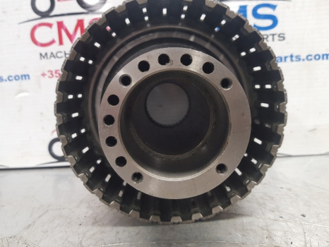 Ford New Holland 40 And Ts Series, 8240 Rear Clutch Housing, 82036853, 82016096 - Embreagem e peças por Máquina agrícola: foto 4 Ford New Holland 40 And Ts Series, 8240 Rear Clutch Housing, 82036853, 82016096 - Embreagem e peças por Máquina agrícola: foto 4
