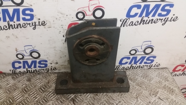 Ford New Holland 40, Ts Series Cab Mount 82021818 , 82021777 , 81866330 - Suspensão da cabina por Trator: foto 1 Ford New Holland 40, Ts Series Cab Mount 82021818 , 82021777 , 81866330 - Suspensão da cabina por Trator: foto 1