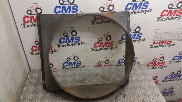Ford Radiator Cowling D5nn8146, Please See The Description - Sistema de arrefecimento por Trator: foto 1 Ford Radiator Cowling D5nn8146, Please See The Description - Sistema de arrefecimento por Trator: foto 1