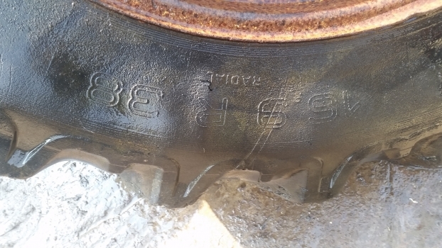 Ford Rear Wheel And Tyre 16.9-38. Please Check By The Photos. - Roda completa por Trator: foto 3 Ford Rear Wheel And Tyre 16.9-38. Please Check By The Photos. - Roda completa por Trator: foto 3