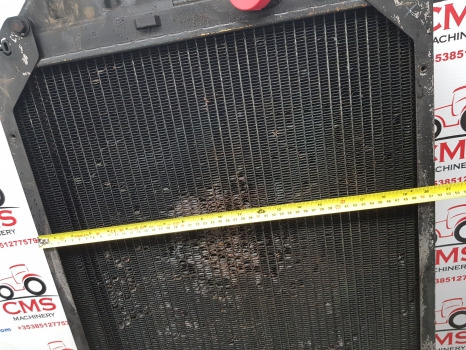 Ford Ts, 5640, 6640, 7740  Engine Water Cooling Radiator 82015103, 82015097 - Radiador: foto 2 Ford Ts, 5640, 6640, 7740  Engine Water Cooling Radiator 82015103, 82015097 - Radiador: foto 2