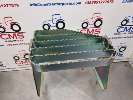 Ford Tw, 30 Series, Tw10, Tw30 Cab Top Footstep, Step Rhs D8nn7r344ba, 83913276 - Estribo: foto 2 Ford Tw, 30 Series, Tw10, Tw30 Cab Top Footstep, Step Rhs D8nn7r344ba, 83913276 - Estribo: foto 2