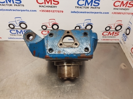 Ford Tw15, Tw25, 8210, 7910 Front Axle Swivel Housing Rhs Zp4472353331, 83945667 - Manga de eixo por Trator: foto 2 Ford Tw15, Tw25, 8210, 7910 Front Axle Swivel Housing Rhs Zp4472353331, 83945667 - Manga de eixo por Trator: foto 2